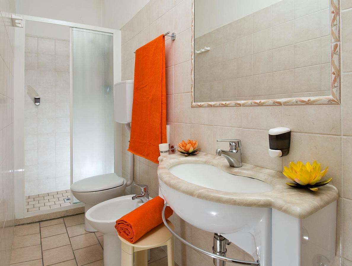 ריצ'יונה Hotel Venus חדר תמונה